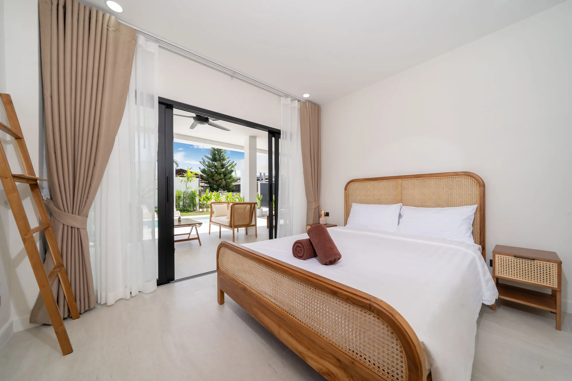 Elegant Balinese Style 4 Bedroom Pool Villa in Rawai - 8